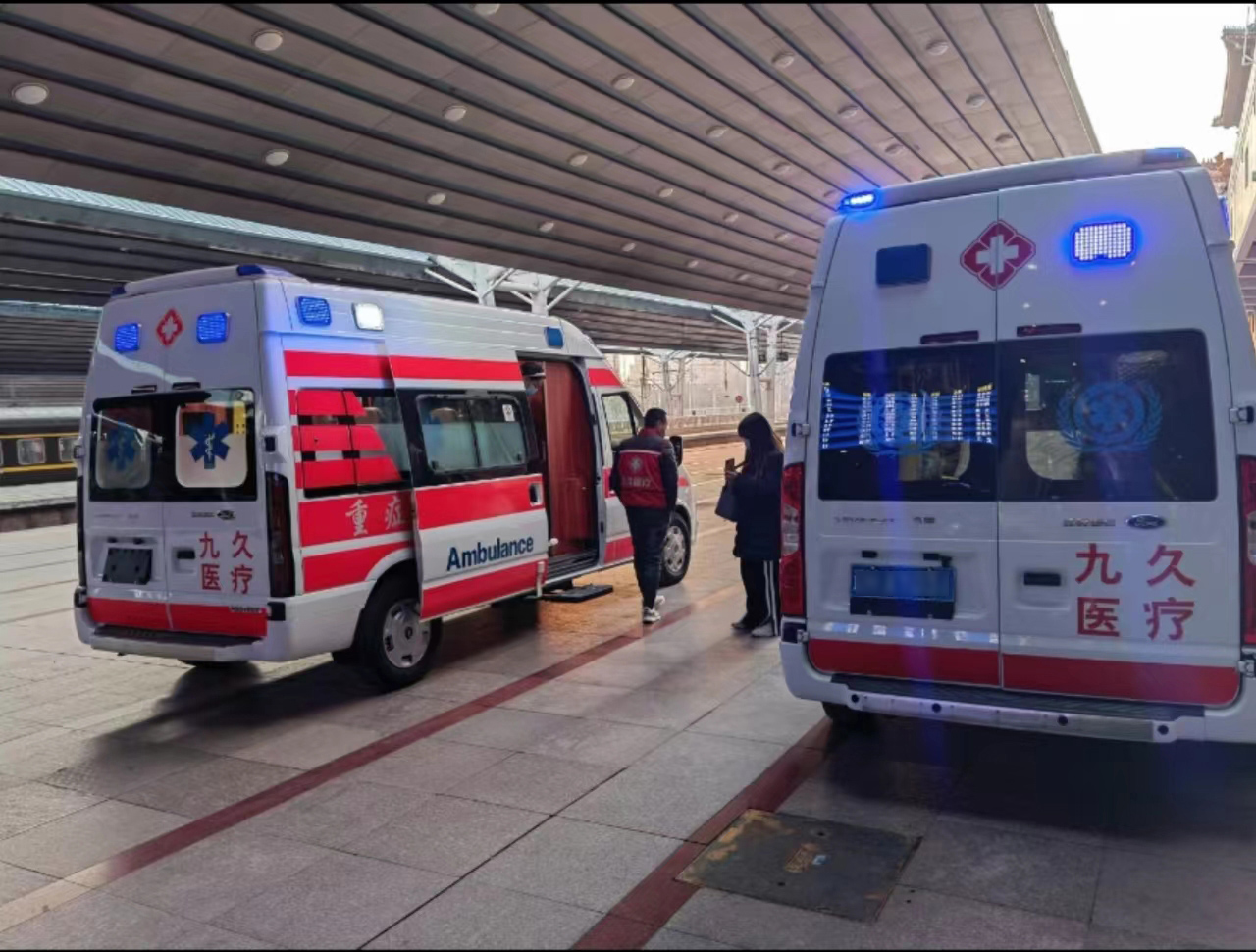 巴里坤哈萨克救护车长途转运